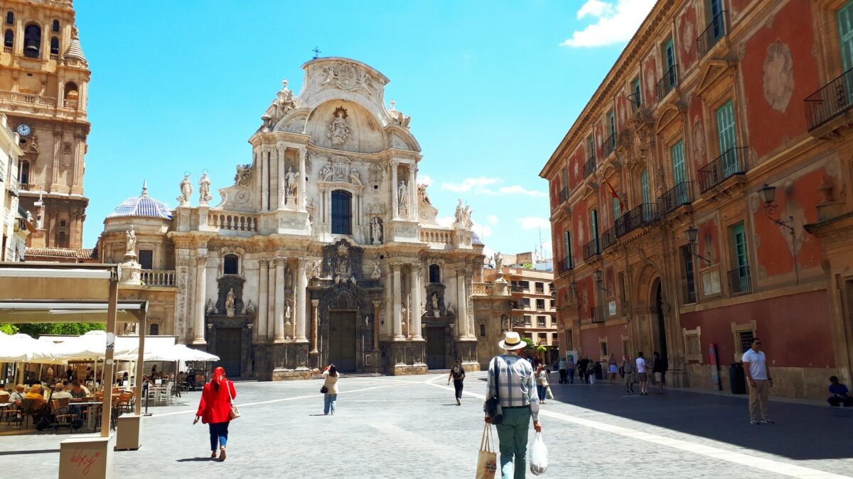 Catedral de Murcia en la plaza del Cardenal Belluga